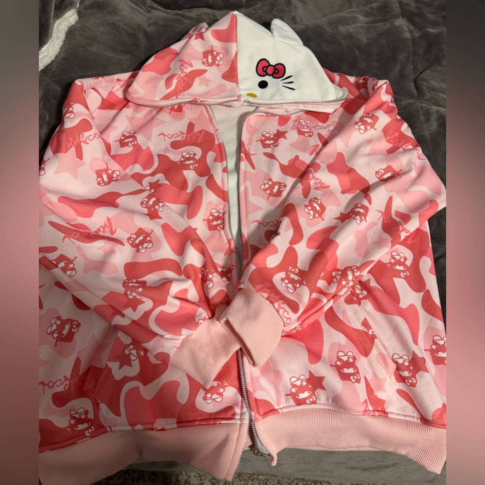 Hello Kitty zip-up jacket in pink camo print